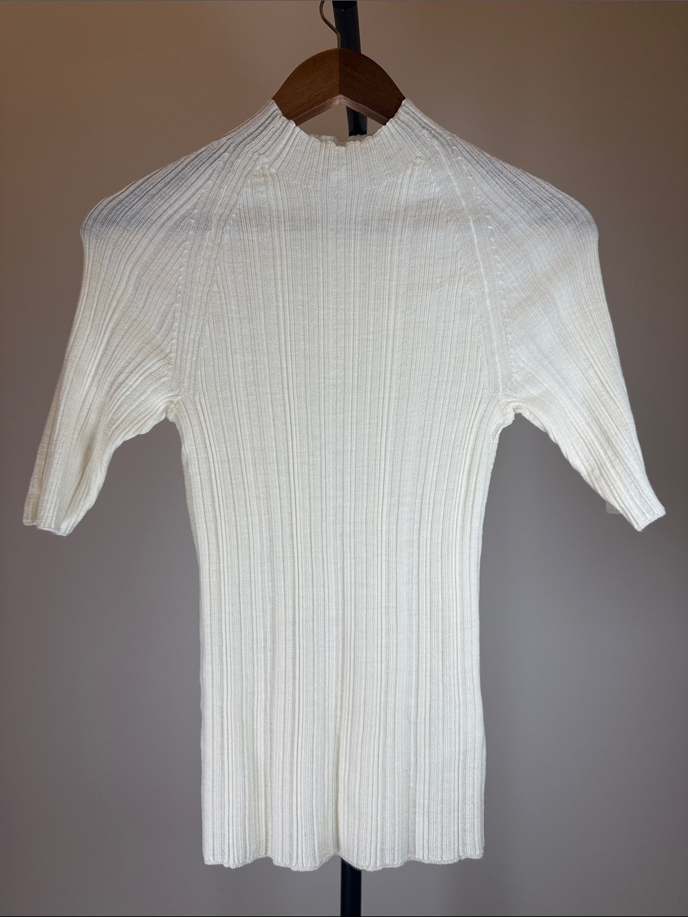 Banana Republic Cream Ribbed Short Sleeve Extra Fine Merino Wool Top | Size S